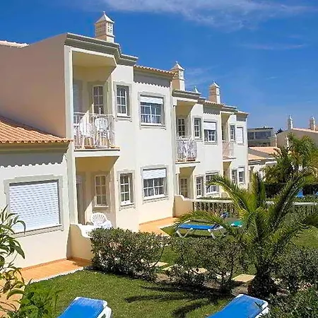 Do Castelo فندق 3*